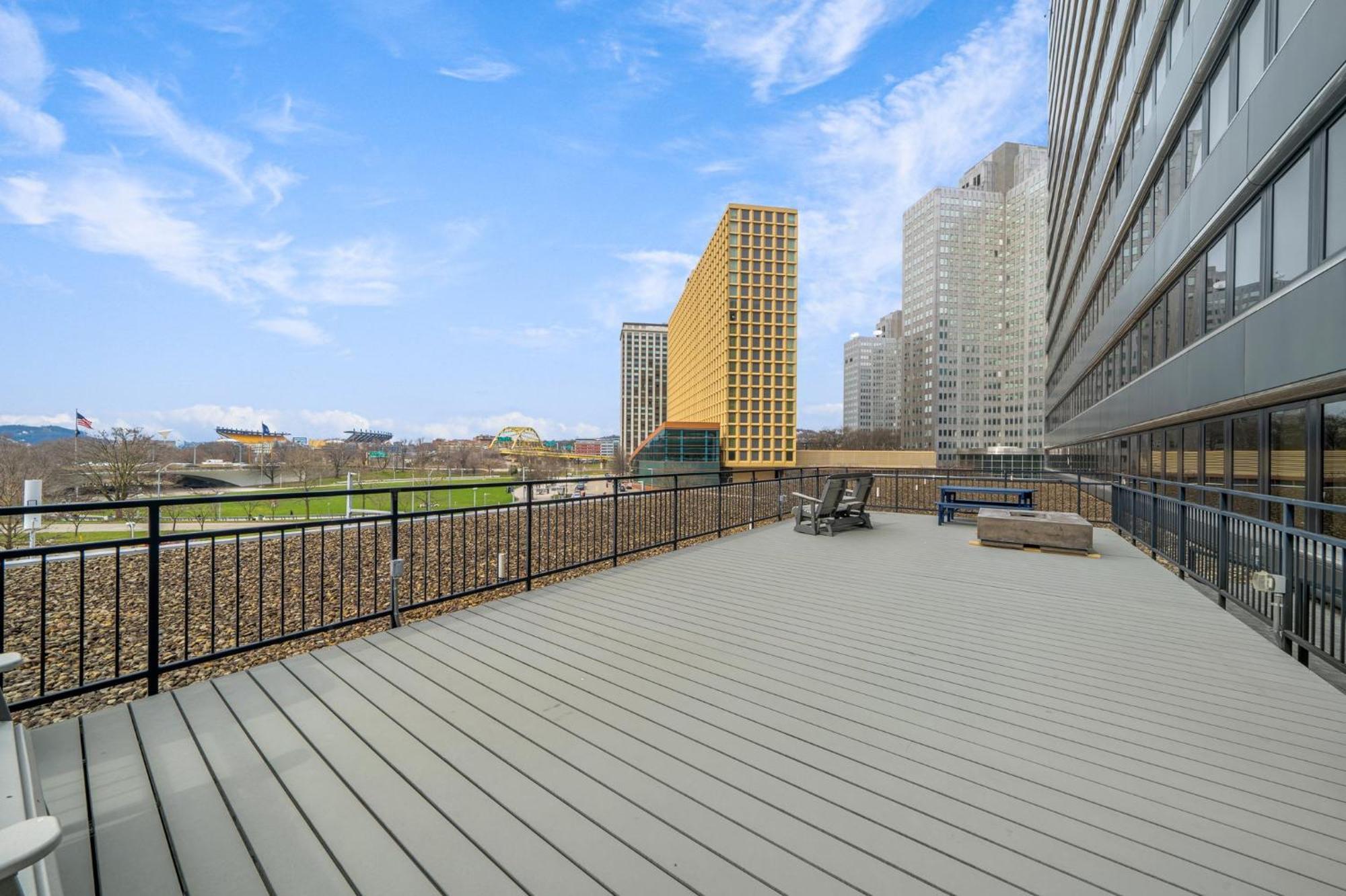Sprawling Stadium Views Wonderful Location 24-7 Parking Gym Lounge Pittsburgh Exterior photo